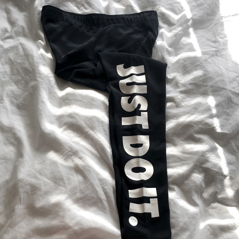 NIKE just do it black leggings ( never worn)